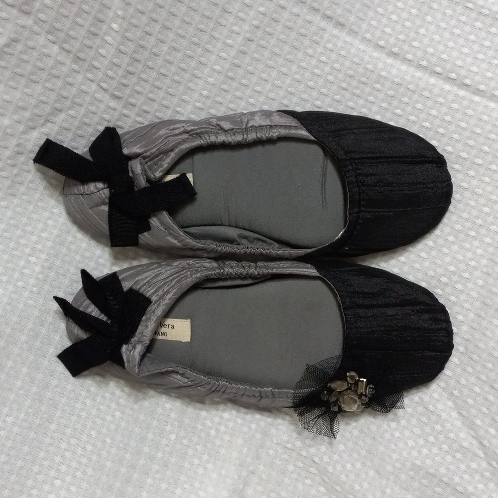 Vera Wang Satin Flat Slippers Black Gray Sz S 5-6